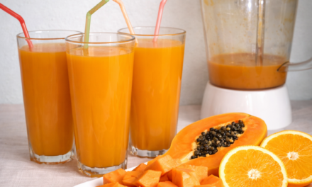 Smoothie Papaye et Orange : Le duo détox pour un confort intestinal parfait