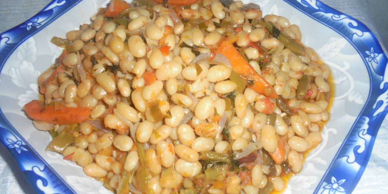 Menu complet : Haricots sautés, Riz blanc et Plantains vapeur