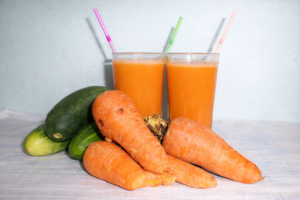 Jus de concombre carotte et gingembre