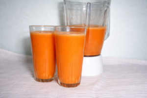 Jus de concombre carotte et gingembre