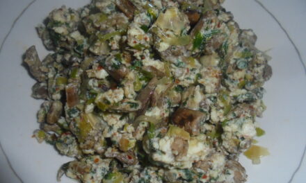 Recette de Champignons frais sautés aux œufs en 10 minutes