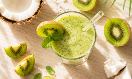 Smoothie Avocat, Kiwi & Eau de Coco : l&rsquo;élixir hydratation et éclat